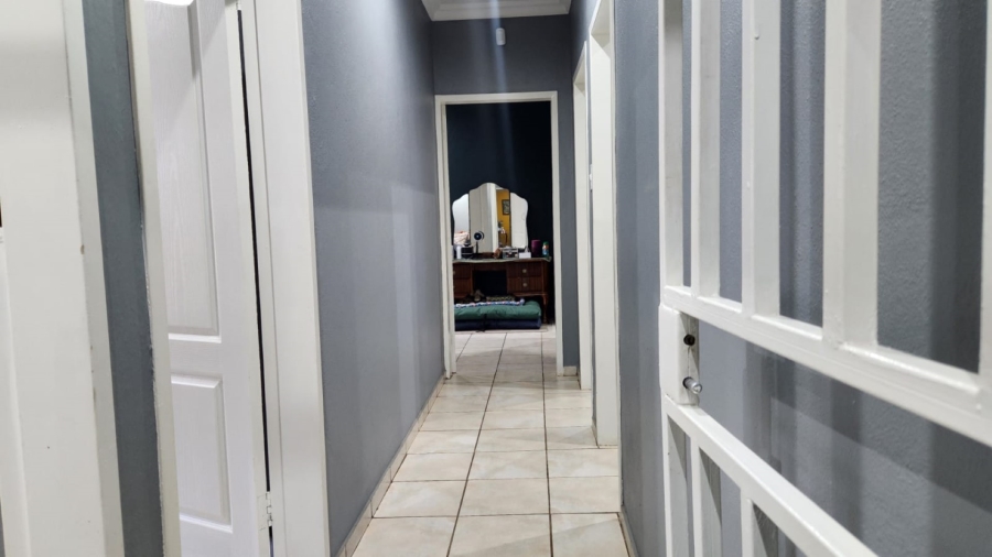 4 Bedroom Property for Sale in Melodie North West